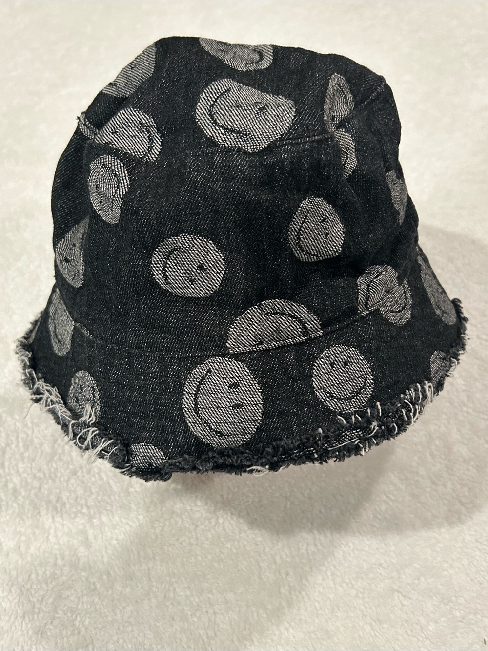 David & Young bucket hat smiley face print 
black & gray 100% cotton unisex
